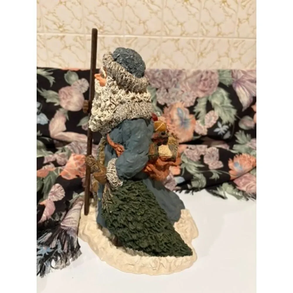VTG 1988 June McKenna Santa Figurine *READ
